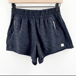 Vuori Dash Shorts Black Gray Camo Size Medium